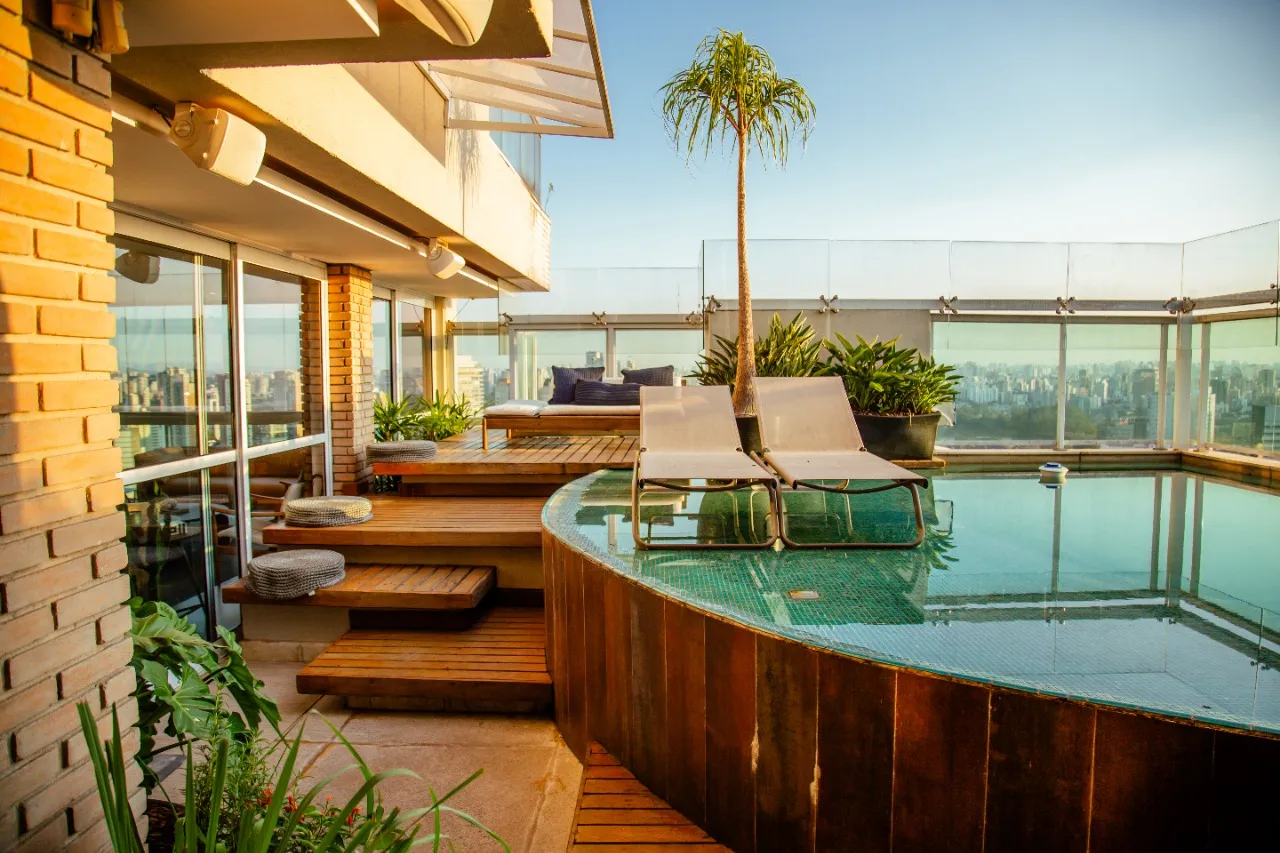 Cobertura de alto padrão à venda no Paraíso. – 17033