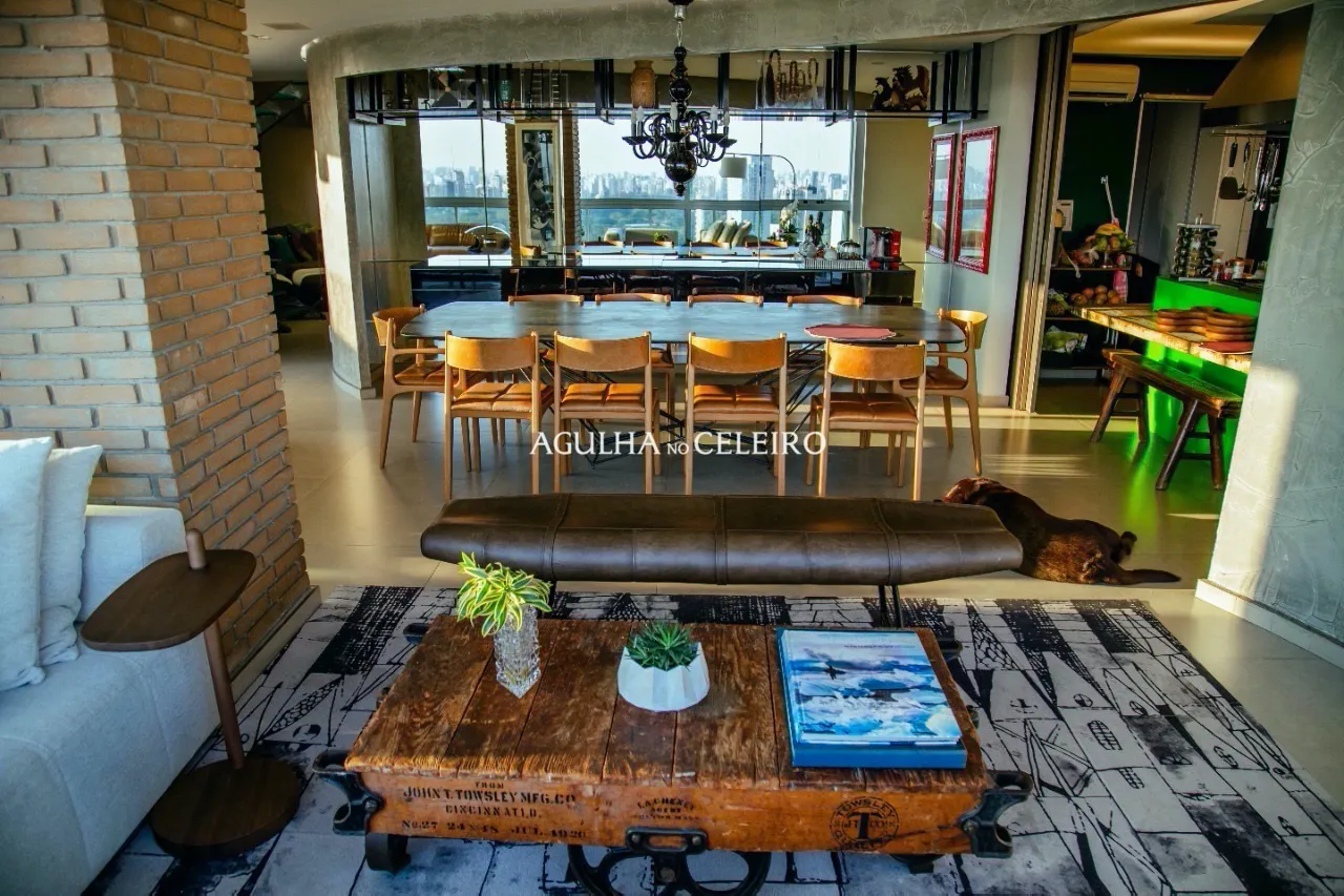 Cobertura de alto padrão à venda no Paraíso. – 17033