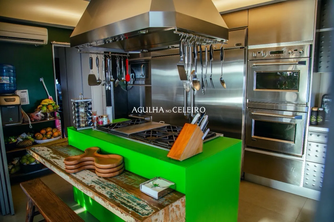 Cobertura de alto padrão à venda no Paraíso. – 17033