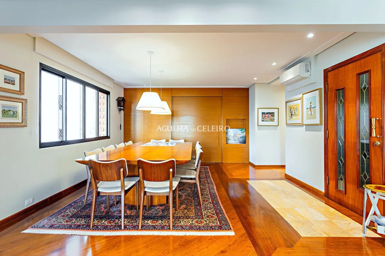 Apartamento espaçoso à venda na Vila Nova Conceição – 17039