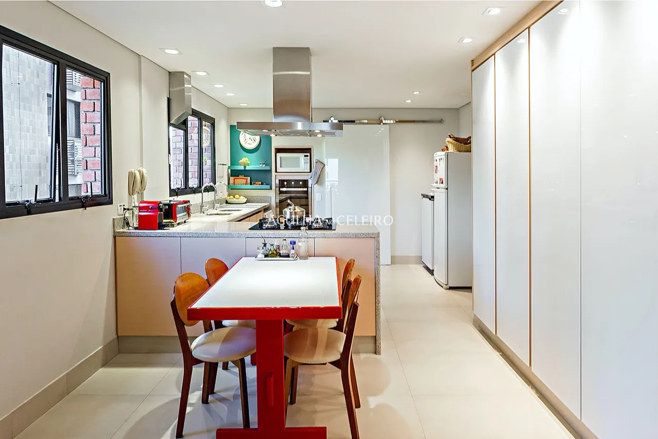 Apartamento espaçoso à venda na Vila Nova Conceição – 17039