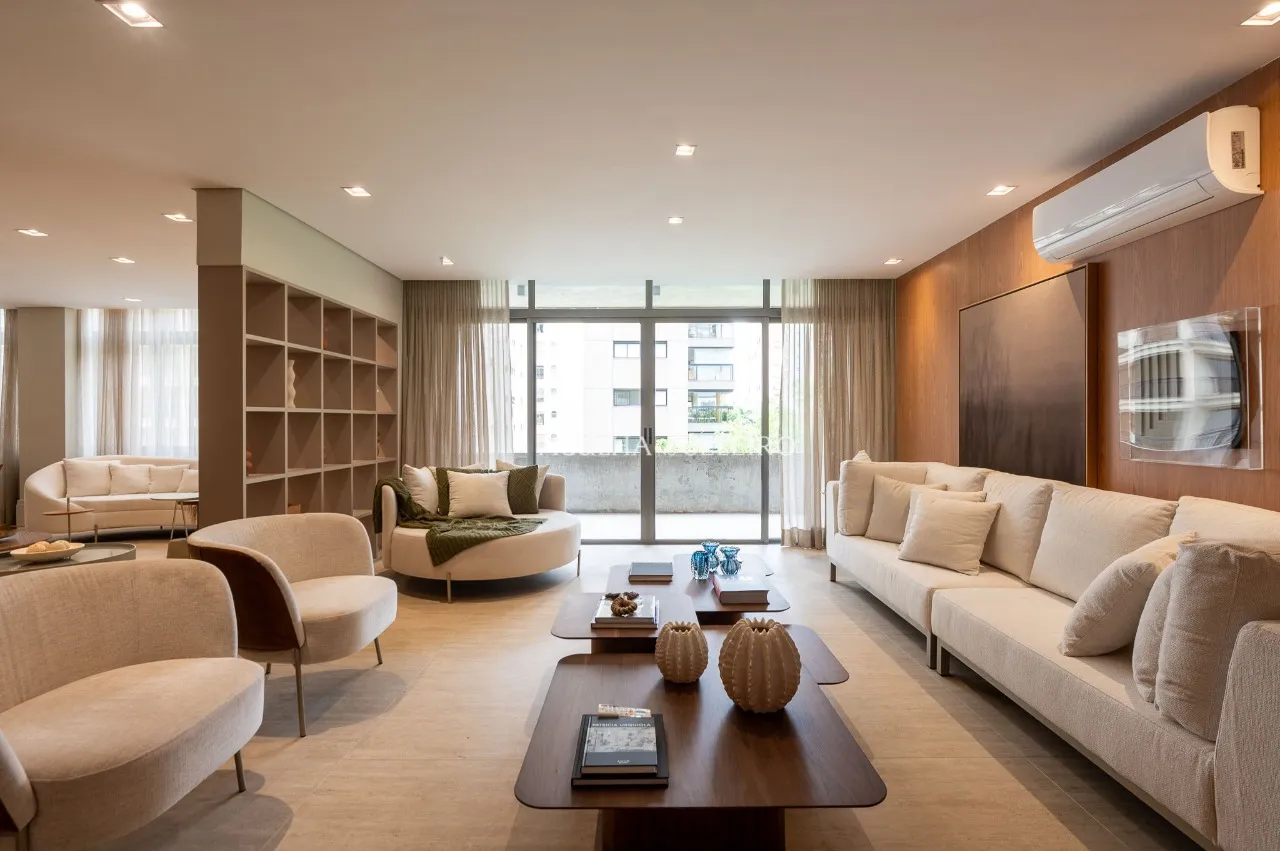 Apartamento reformado e mobiliado no Jardim América – 17094