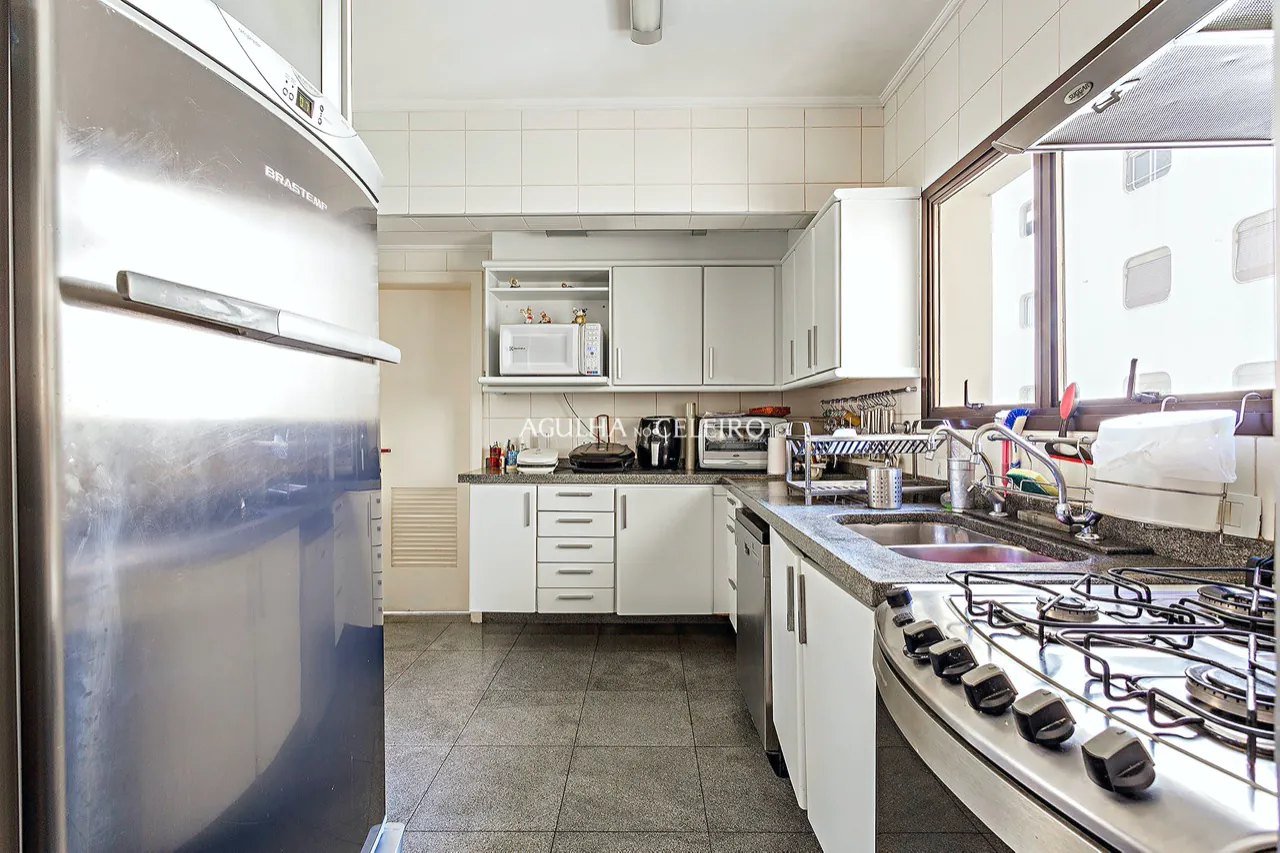 Apartamento com 4 quartos à Venda no Itaim Bibi – AP5786