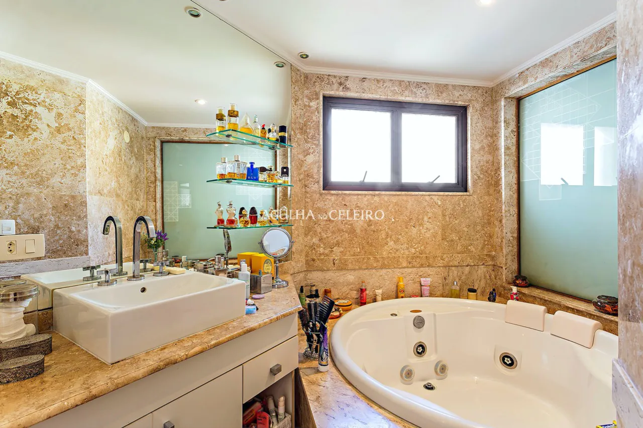 Apartamento com 4 quartos à Venda no Itaim Bibi – AP5786