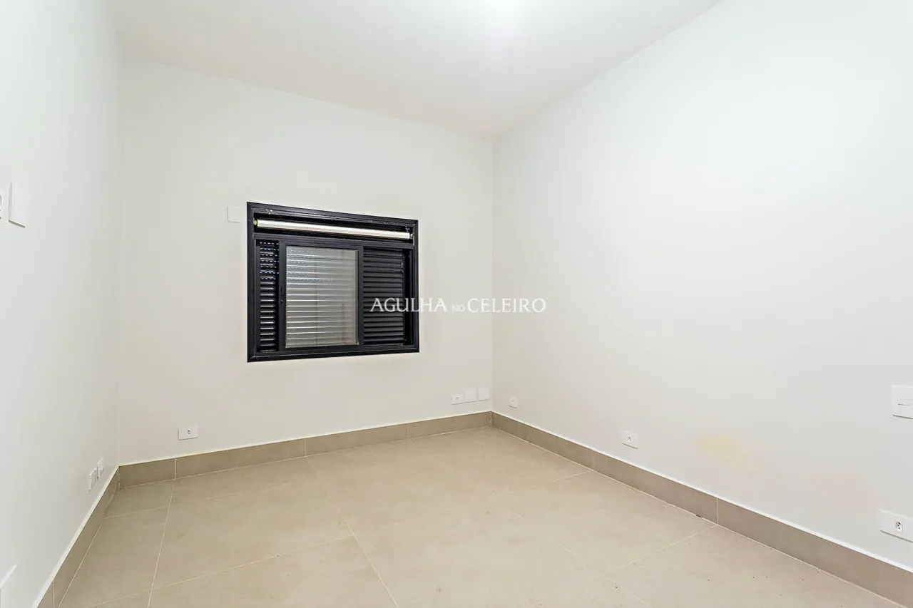 Delicioso quintal e muito alto astral para venda em Alto de Pinheiros. – CA1202