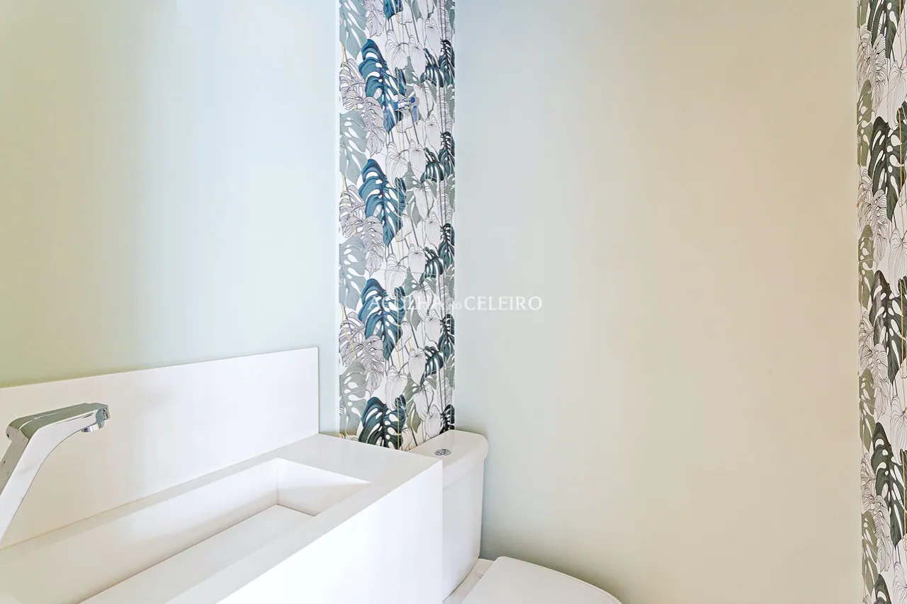 Delicioso quintal e muito alto astral para venda em Alto de Pinheiros. – CA1202