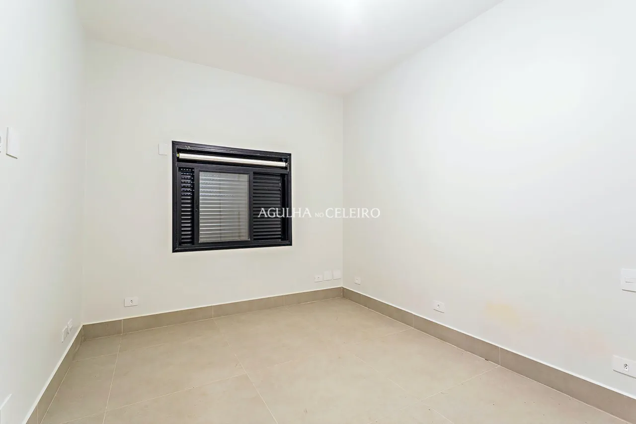 Delicioso quintal e muito alto astral para venda em Alto de Pinheiros. – CA1202