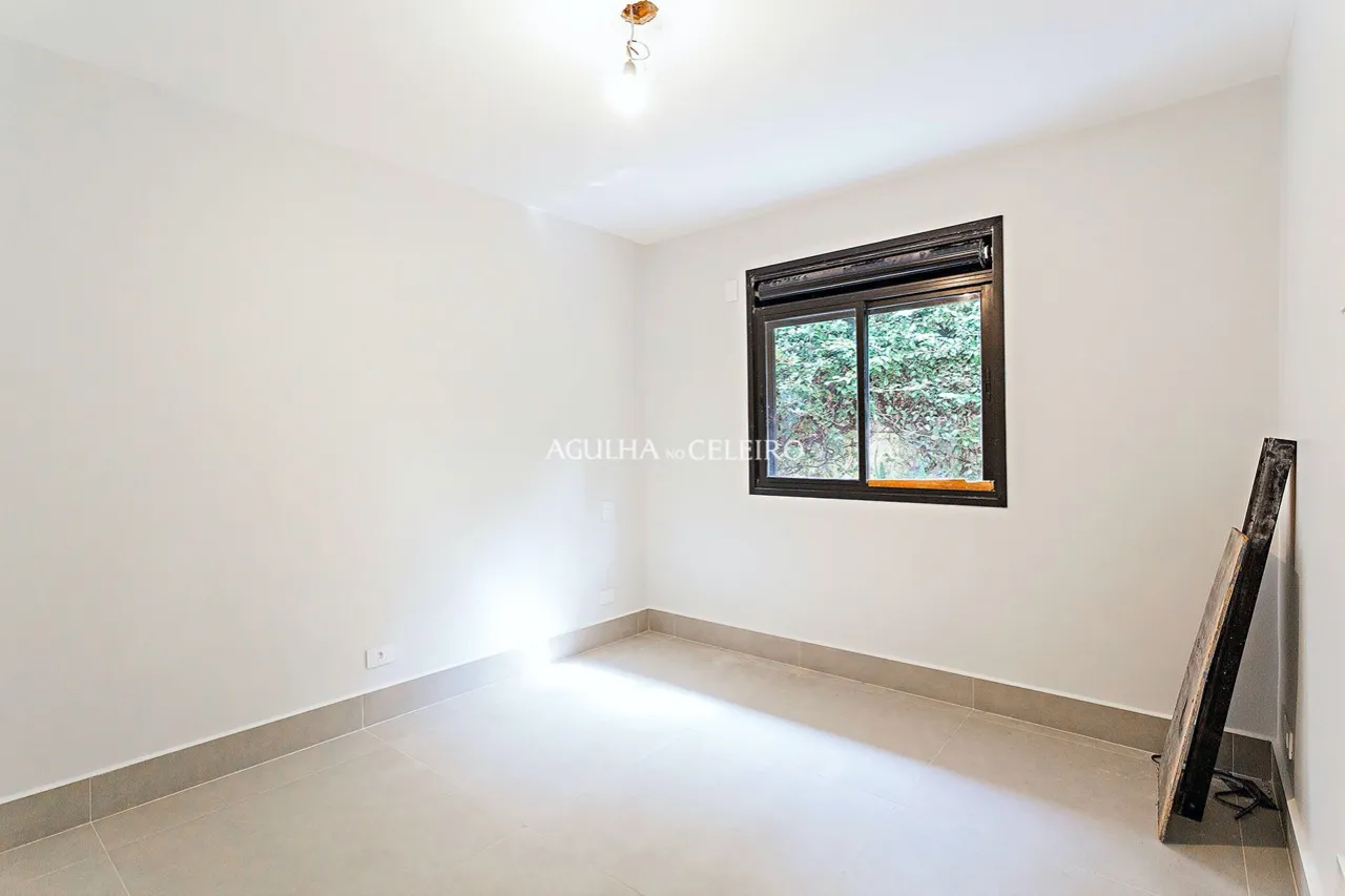 Delicioso quintal e muito alto astral para venda em Alto de Pinheiros. – CA1202