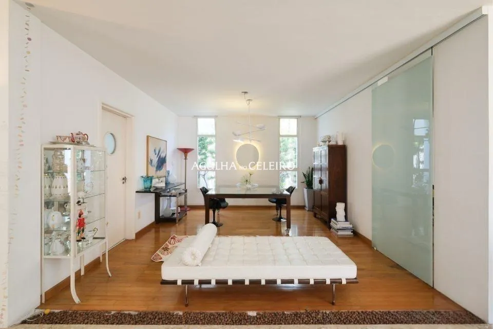 um-refugio-modernista-a-venda-no-melhor-do-bairro-16363-8