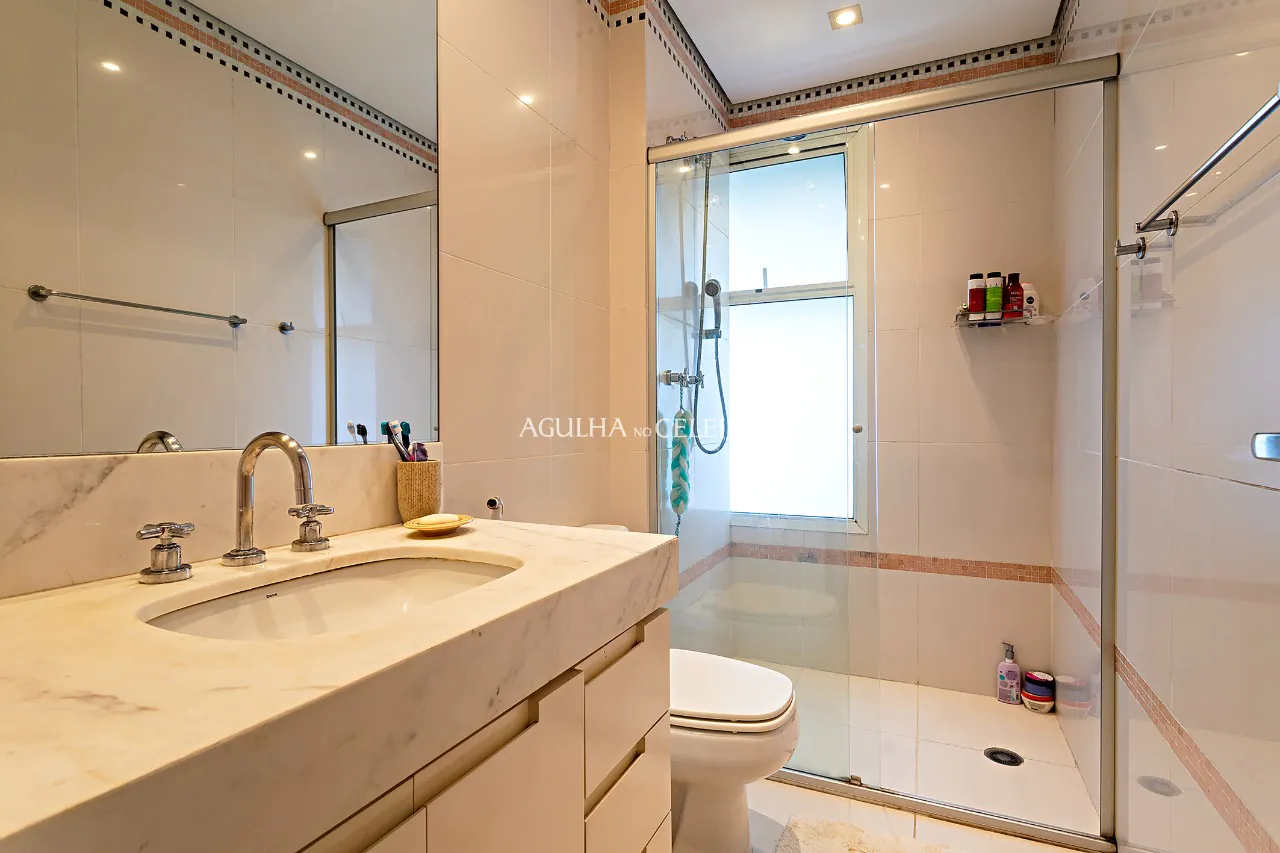 apartamento-com-planta-e-varanda-incriveis-17130-18