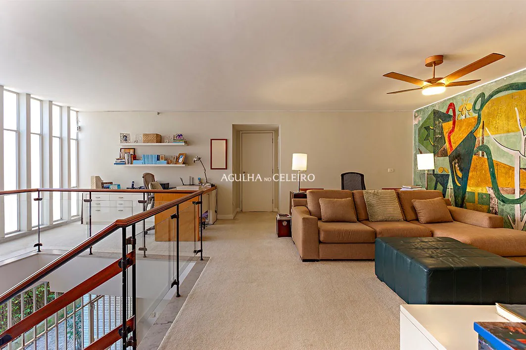 casa-com-quintal-espacoso-a-venda-no-jardim-america-17047-13