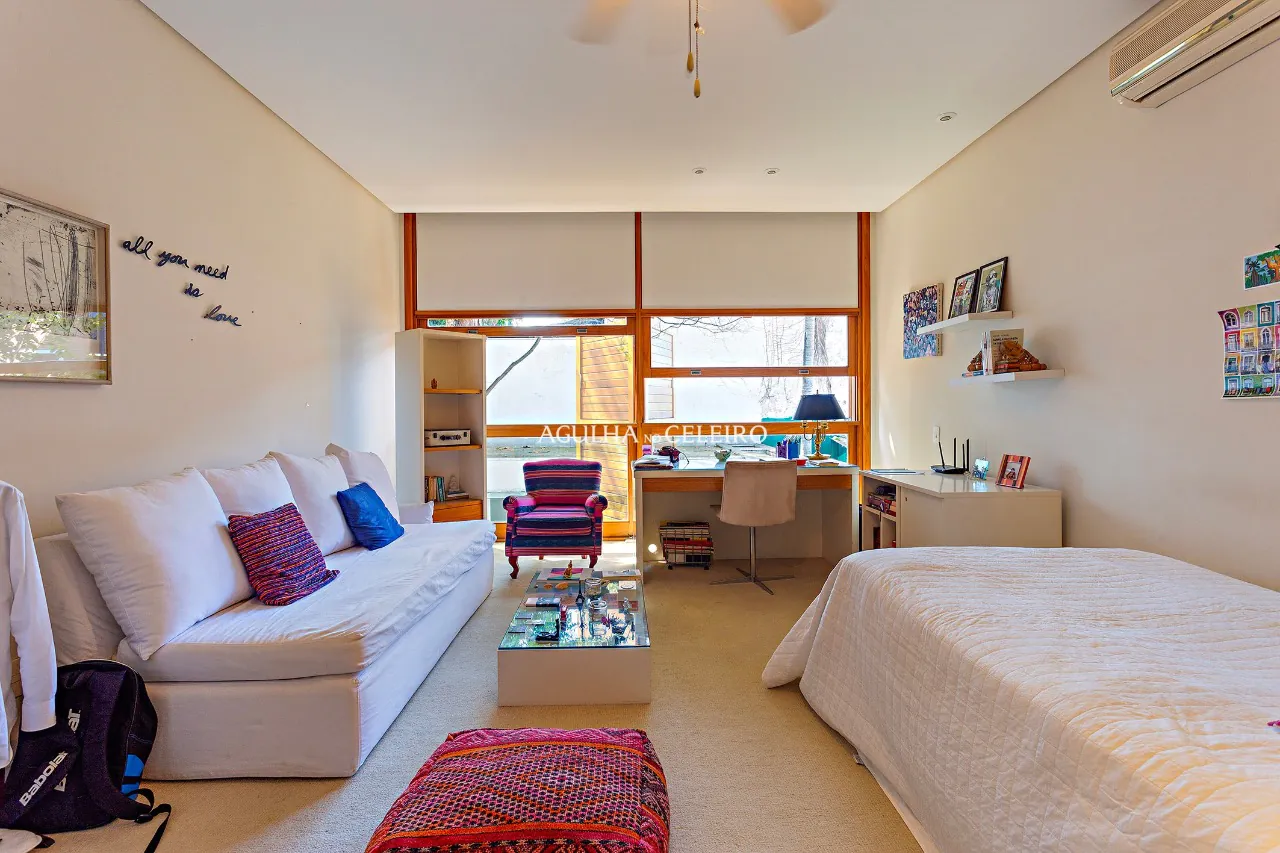 casa-com-quintal-espacoso-a-venda-no-jardim-america-17047-15