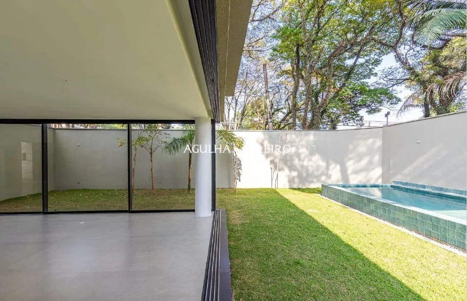 casa-em-condominio-localizada-em-rua-tranquila-e-super-arborizada-17247-6