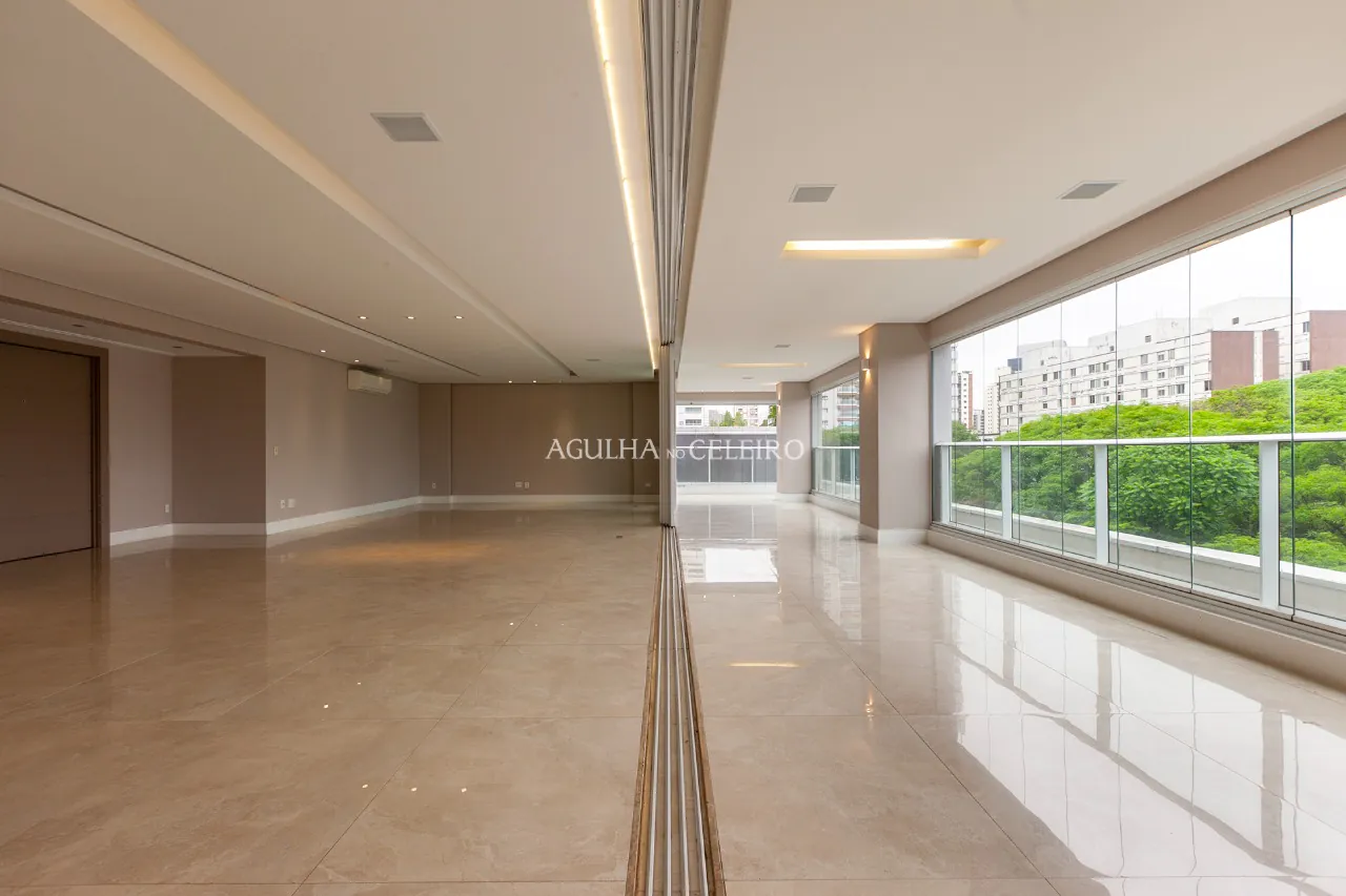 Apartamento à venda com vista para a copa das árvores em Pinheiros. – 10146