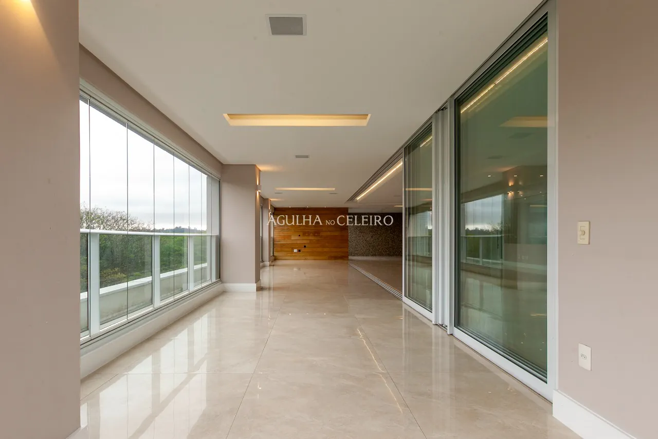 Apartamento à venda com vista para a copa das árvores em Pinheiros. – 10146