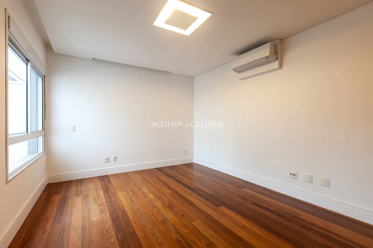 Apartamento à venda com vista para a copa das árvores em Pinheiros. – 10146