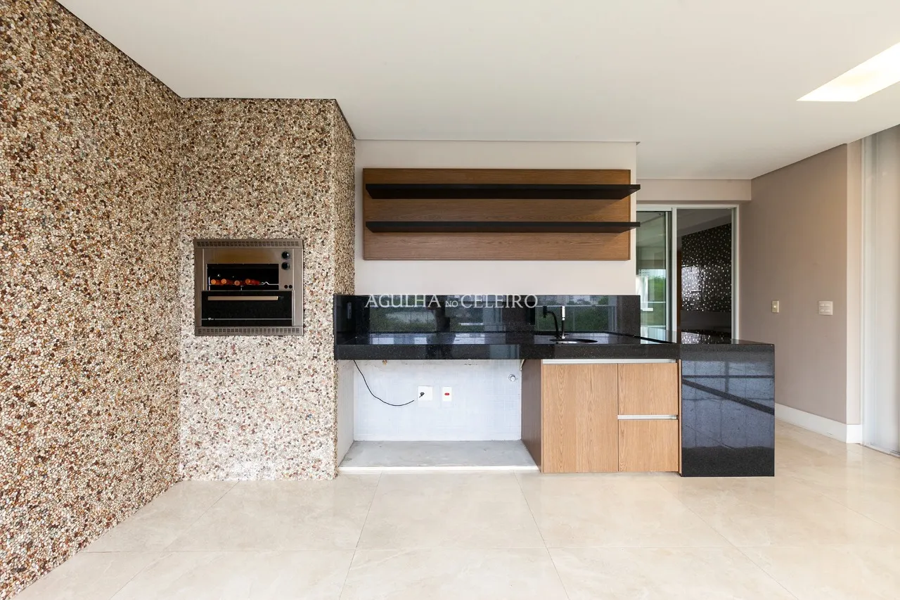 Apartamento à venda com vista para a copa das árvores em Pinheiros. – 10146