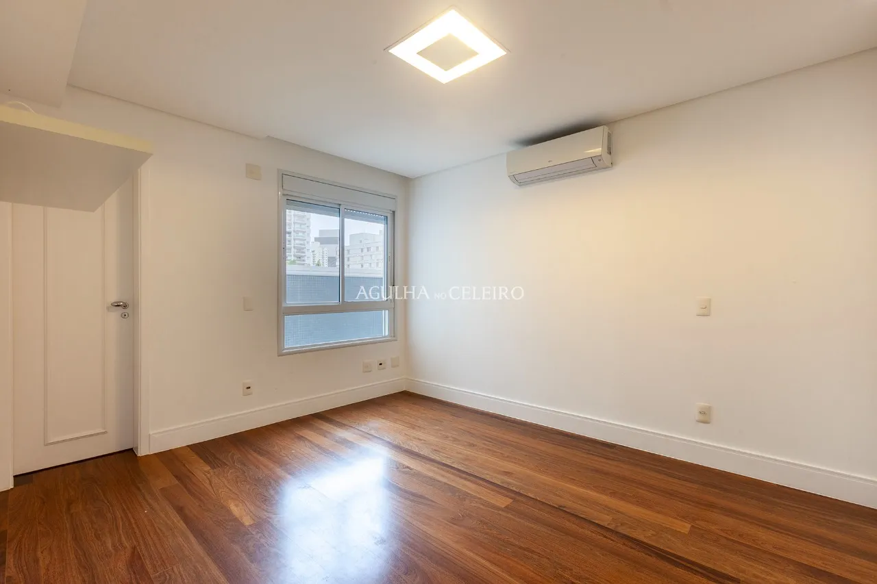 Apartamento à venda com vista para a copa das árvores em Pinheiros. – 10146