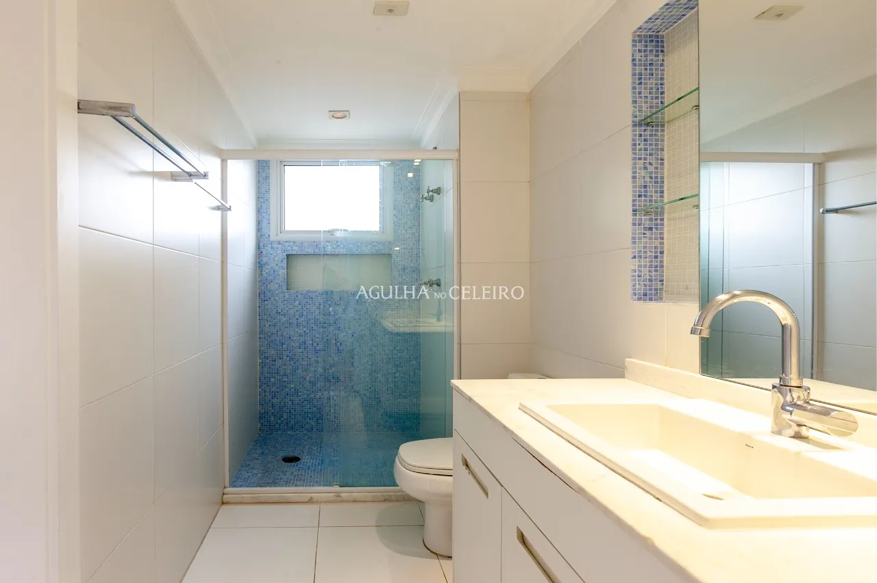 Apartamento à venda com vista para a copa das árvores em Pinheiros. – 10146