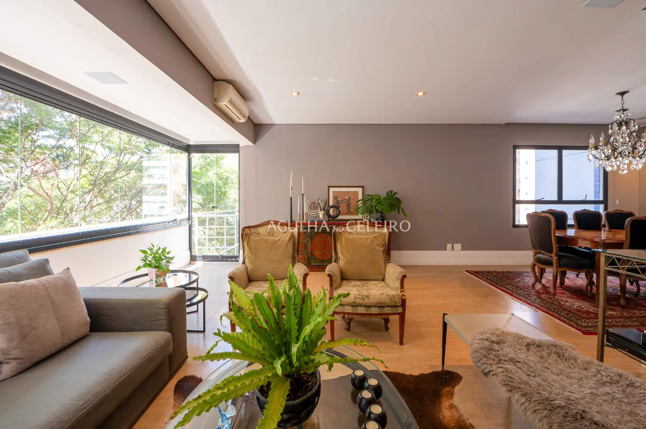 Apartamento à venda em Moema Pássaros – 17378