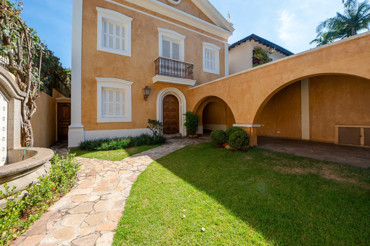 Casa clássica para venda no Jardim Europa. – CA0062