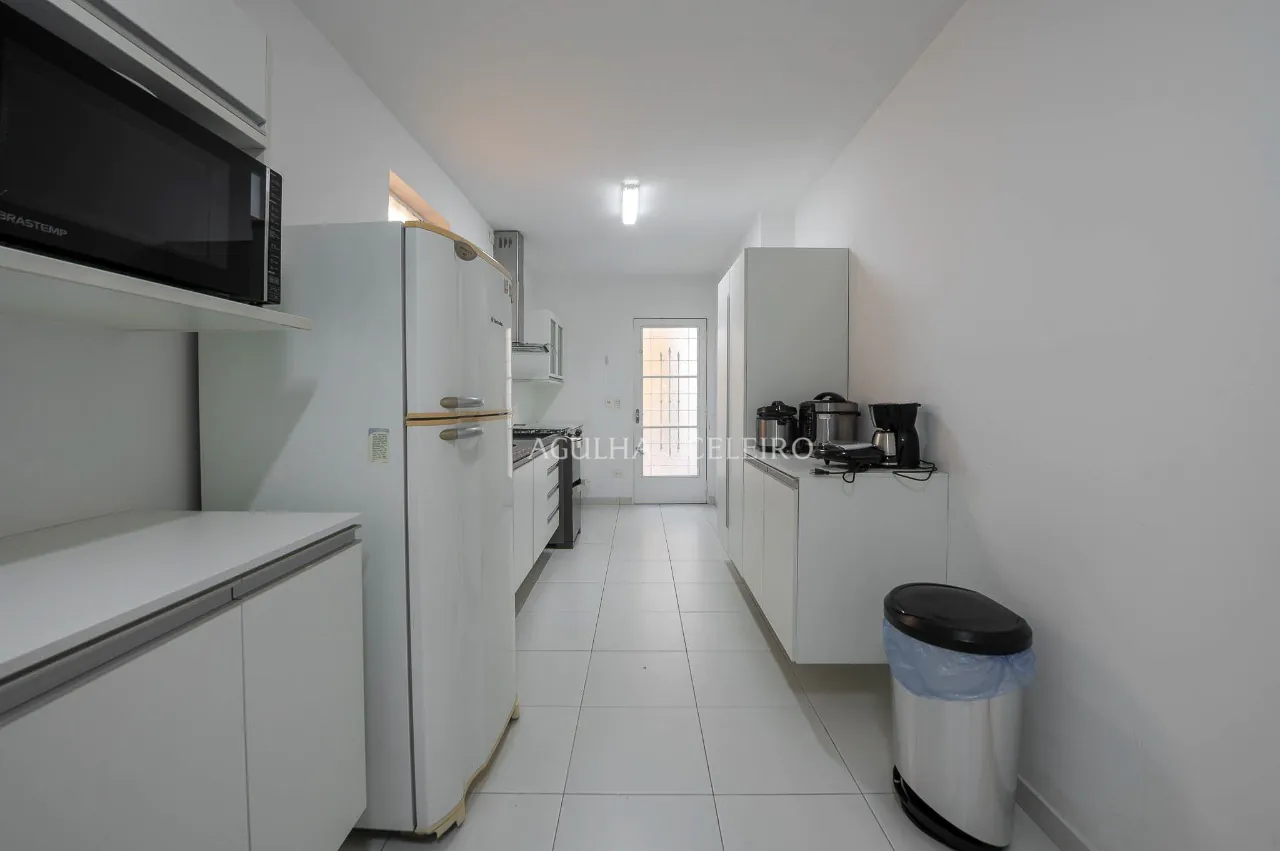 Casa clássica para venda no Jardim Europa. – CA0062