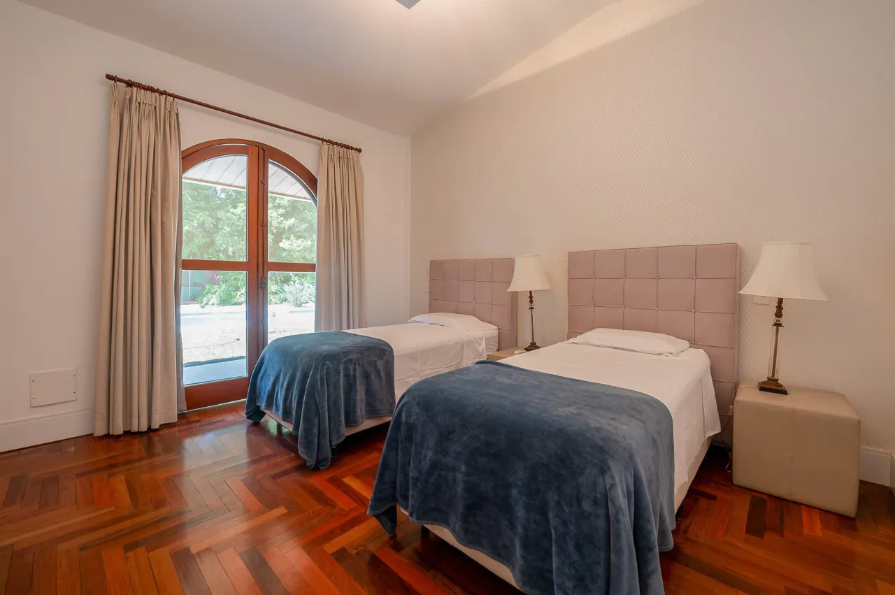 Casa térrea espetacular à venda em Alto de Pinheiros – CA0947