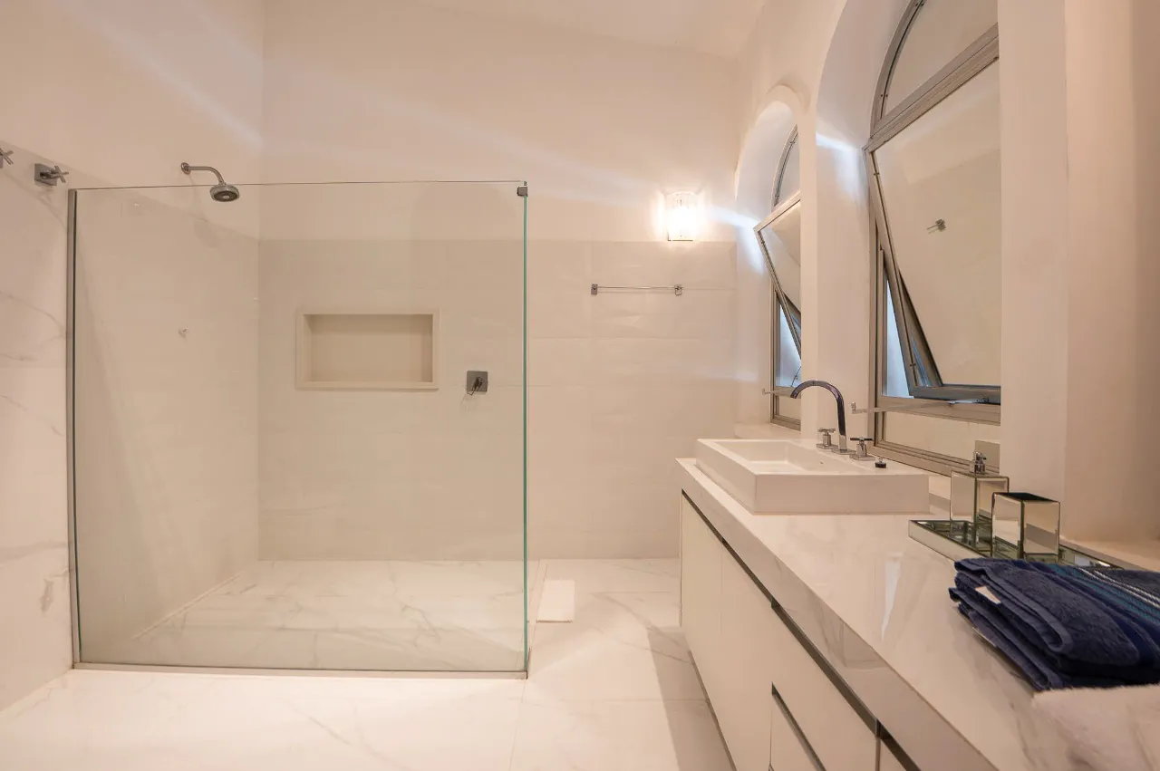 Casa térrea espetacular à venda em Alto de Pinheiros – CA0947