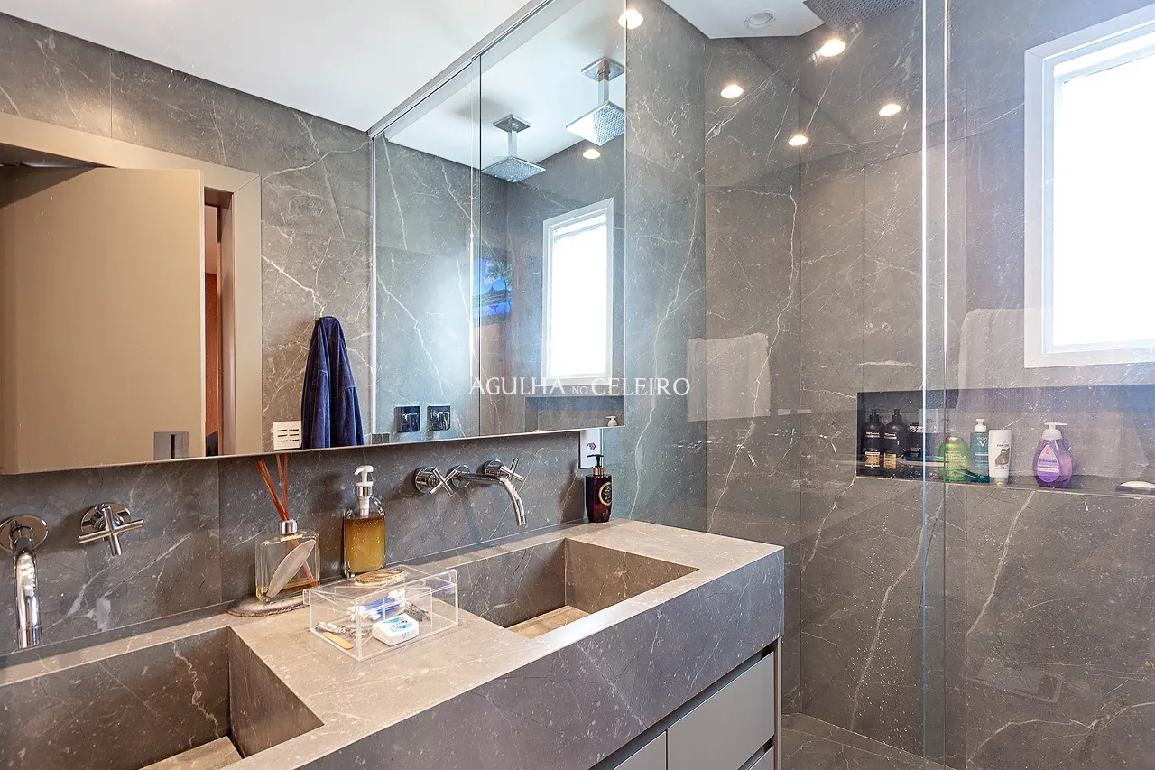 Cobertura pronta para morar à venda em Moema – CO0560