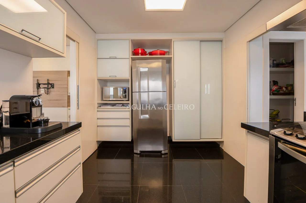 linda-casa-com-area-gourmet-a-venda-no-alto-de-pinheiros-16336-11