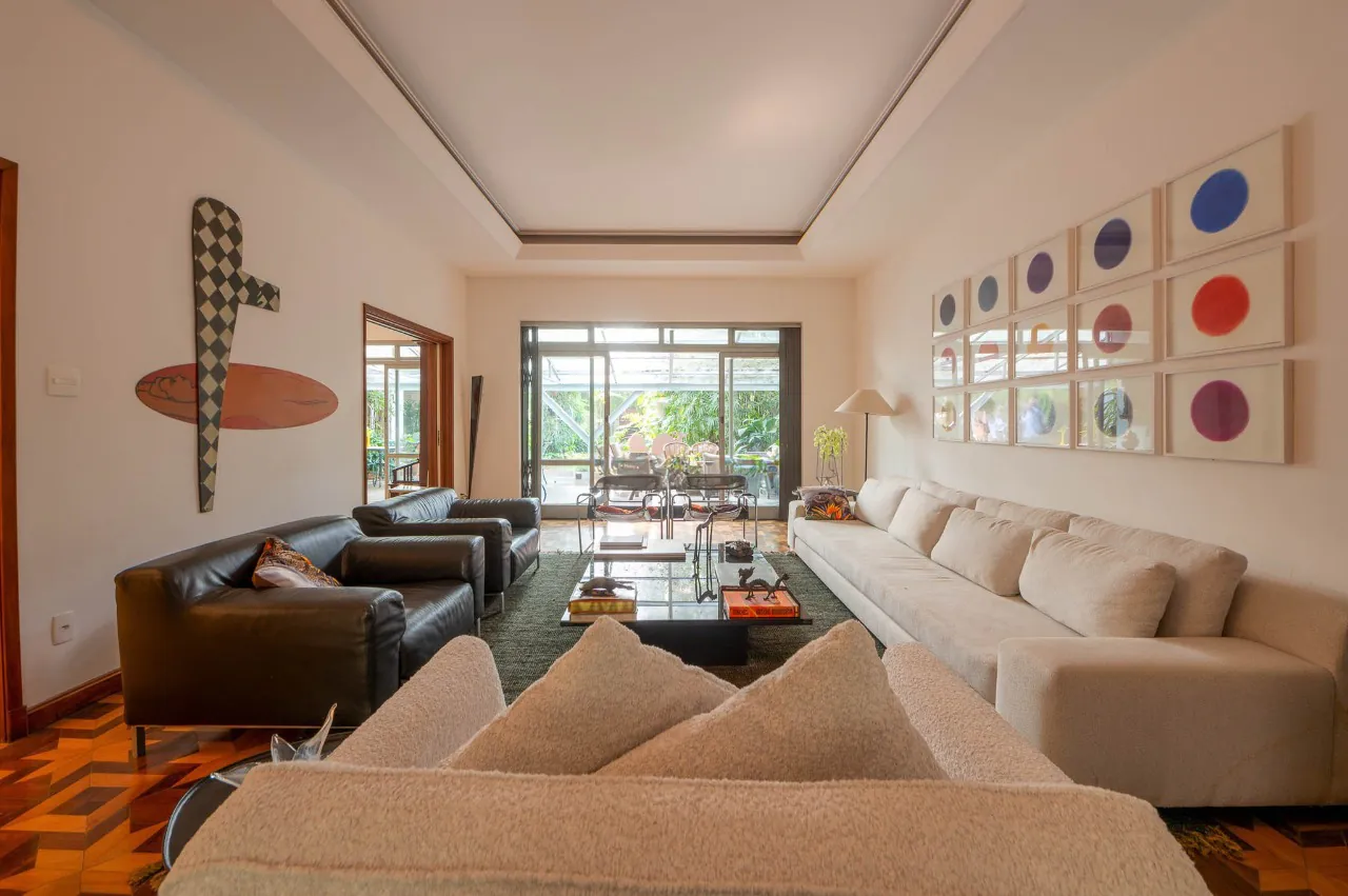 casa-a-venda-no-jardim-europa-com-integracao-perfeita-com-a-natureza-17394-1