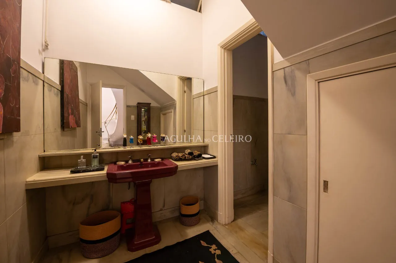 casa-a-venda-no-jardim-europa-com-integracao-perfeita-com-a-natureza-17394-12