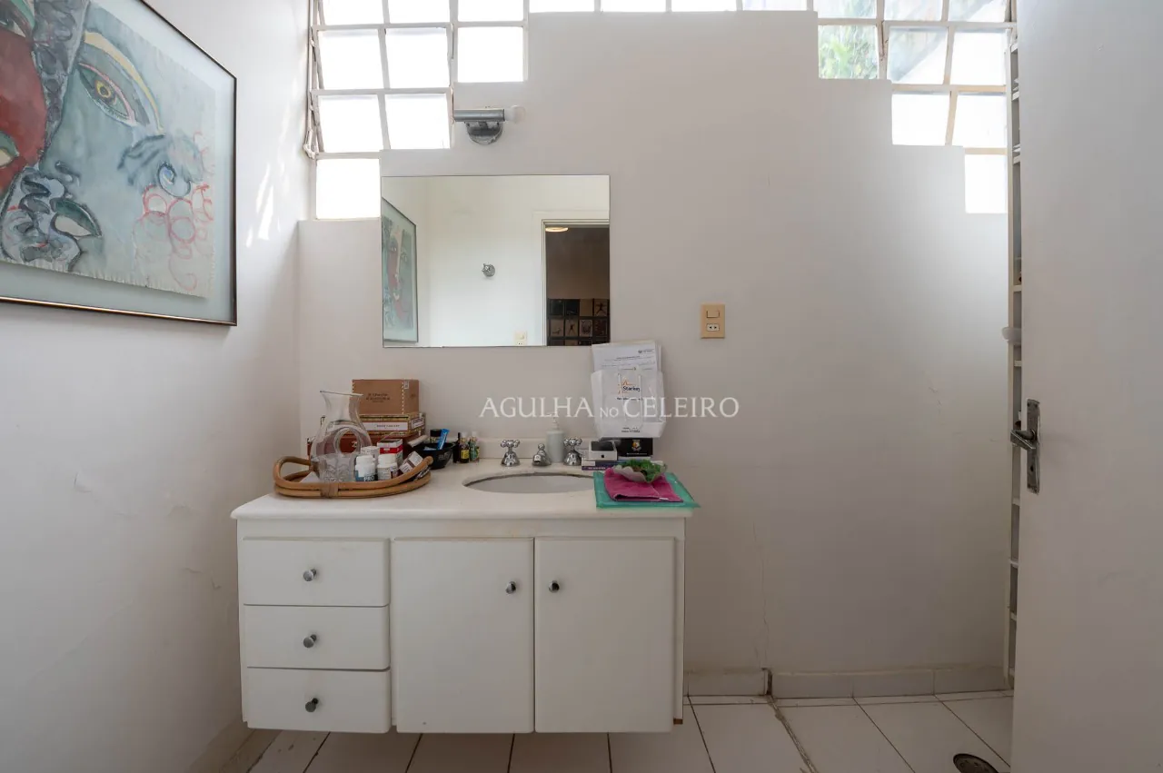 casa-a-venda-no-jardim-europa-com-integracao-perfeita-com-a-natureza-17394-14