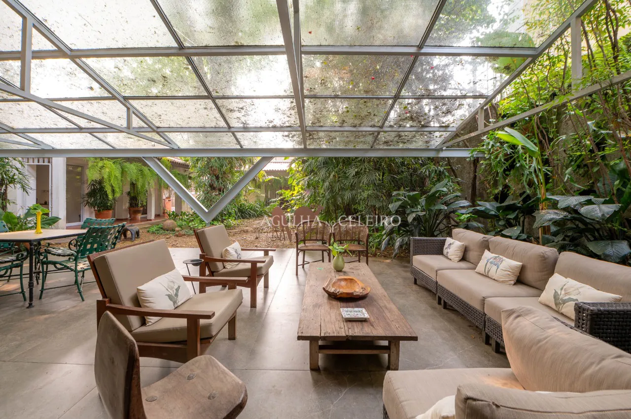 casa-a-venda-no-jardim-europa-com-integracao-perfeita-com-a-natureza-17394-2