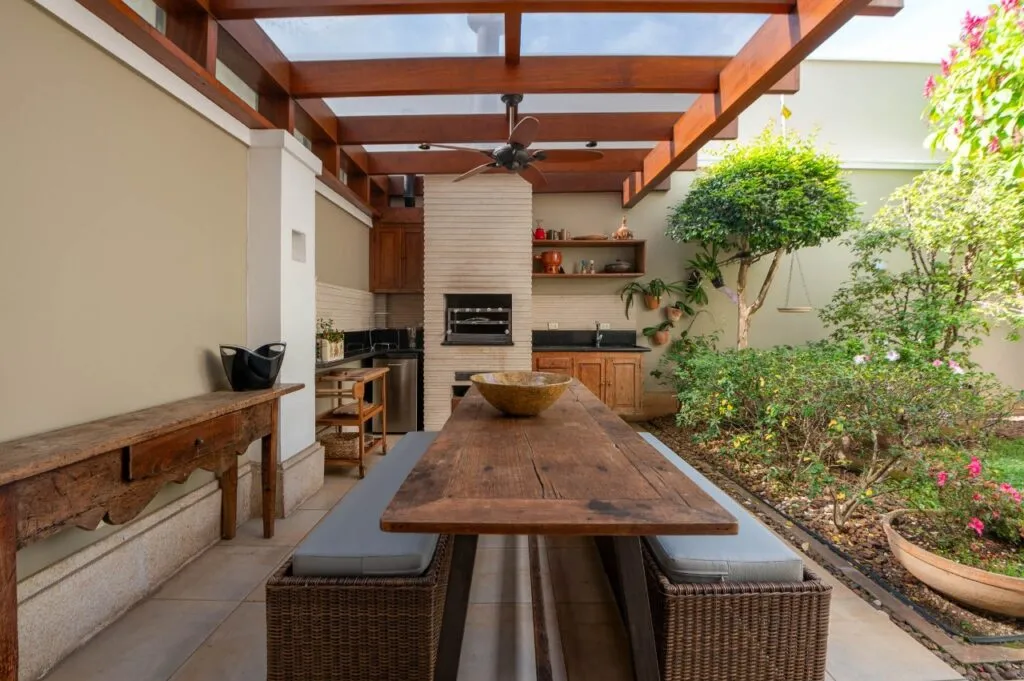 Linda casa em condomínio desejado – 17026