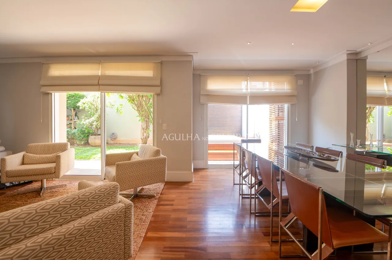 Linda casa em condomínio desejado – 17026