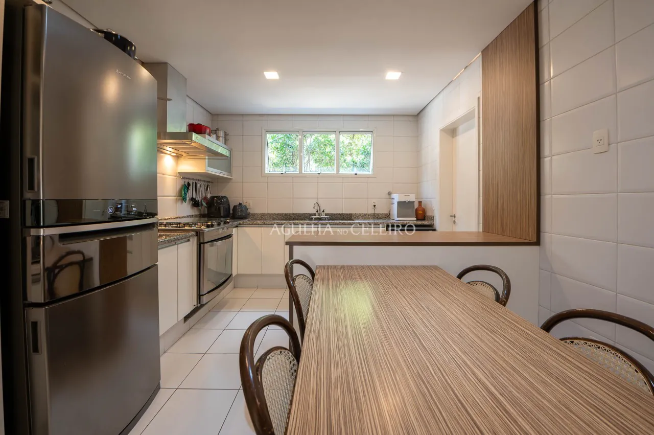 Linda casa em condomínio desejado – 17026