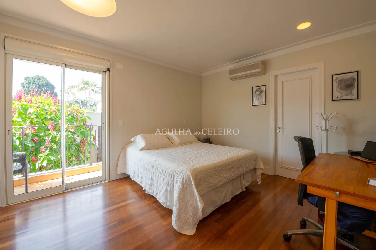 Linda casa em condomínio desejado – 17026