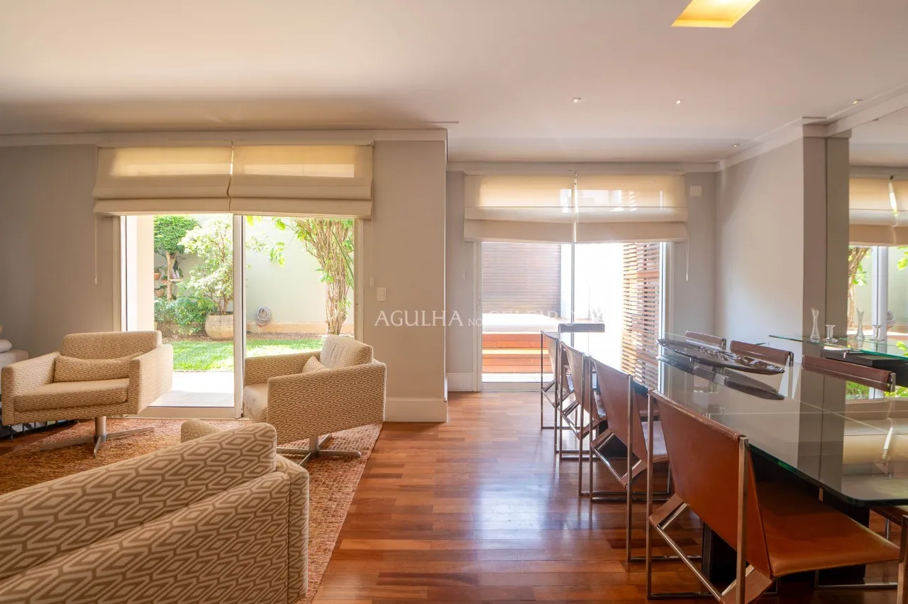 Linda casa em condomínio desejado – 17026