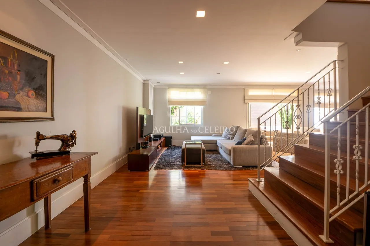 Linda casa em condomínio desejado – 17026