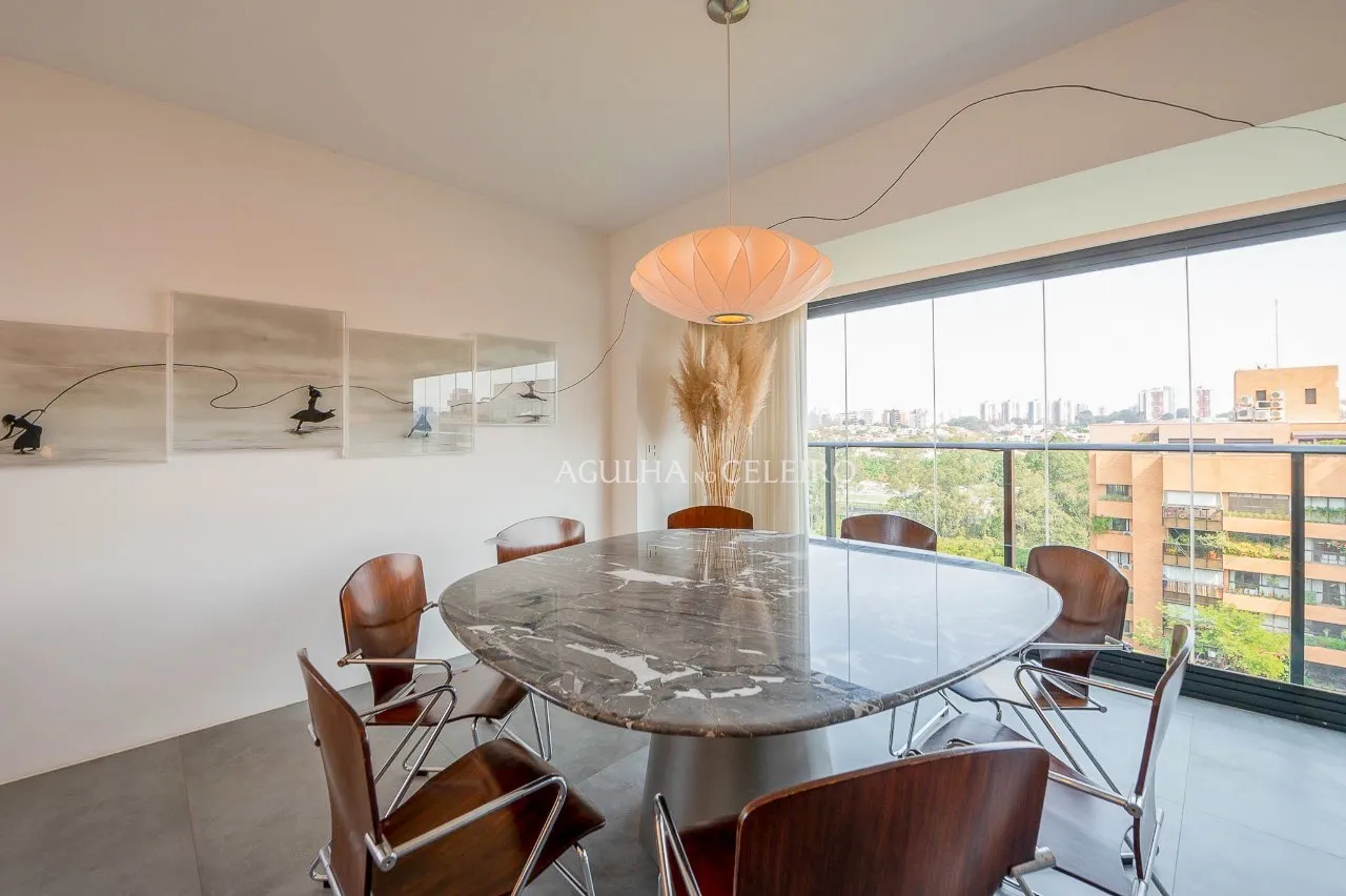 Cobertura super reformada, pronta para morar | Projeto de prédio assinado por João Armentano – 17078