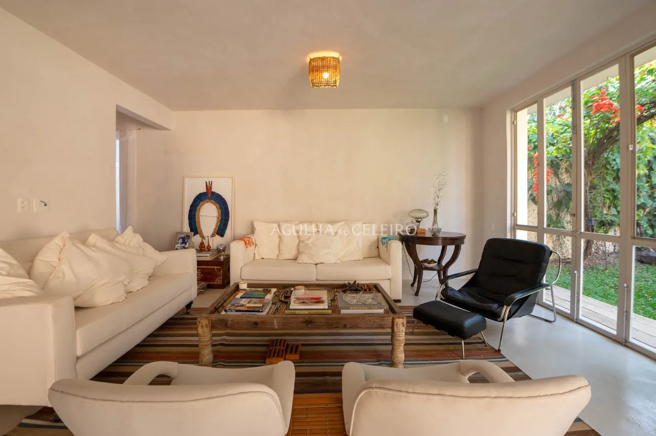 Casa com quintal à venda na Alto de Pinheiros – 17099