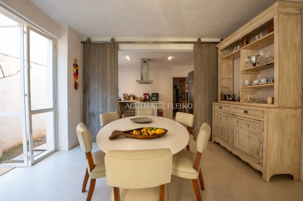 Casa com quintal à venda na Alto de Pinheiros – 17099