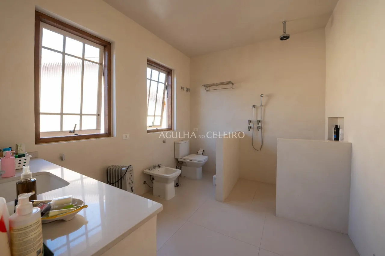 Casa com quintal à venda na Alto de Pinheiros – 17099