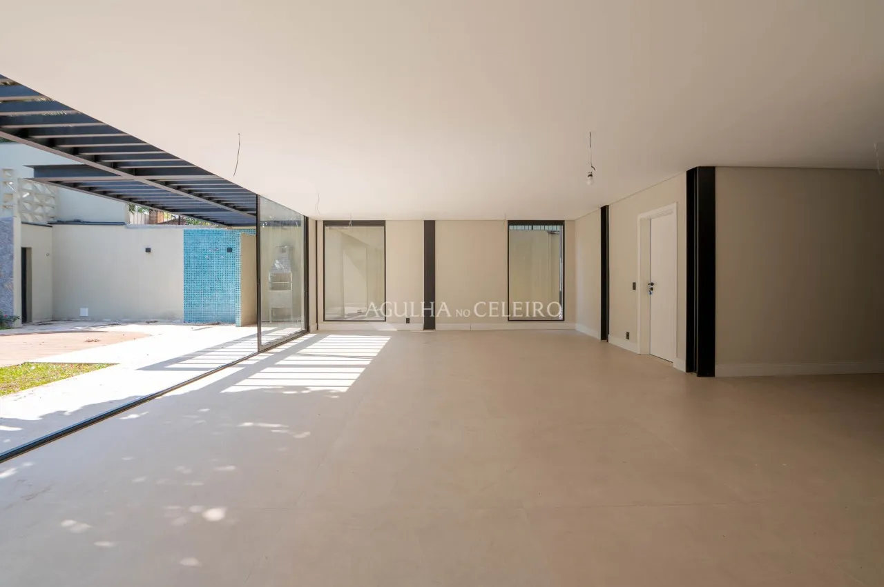 Casa à venda com 4 suítes no Jardim Paulista – 17157