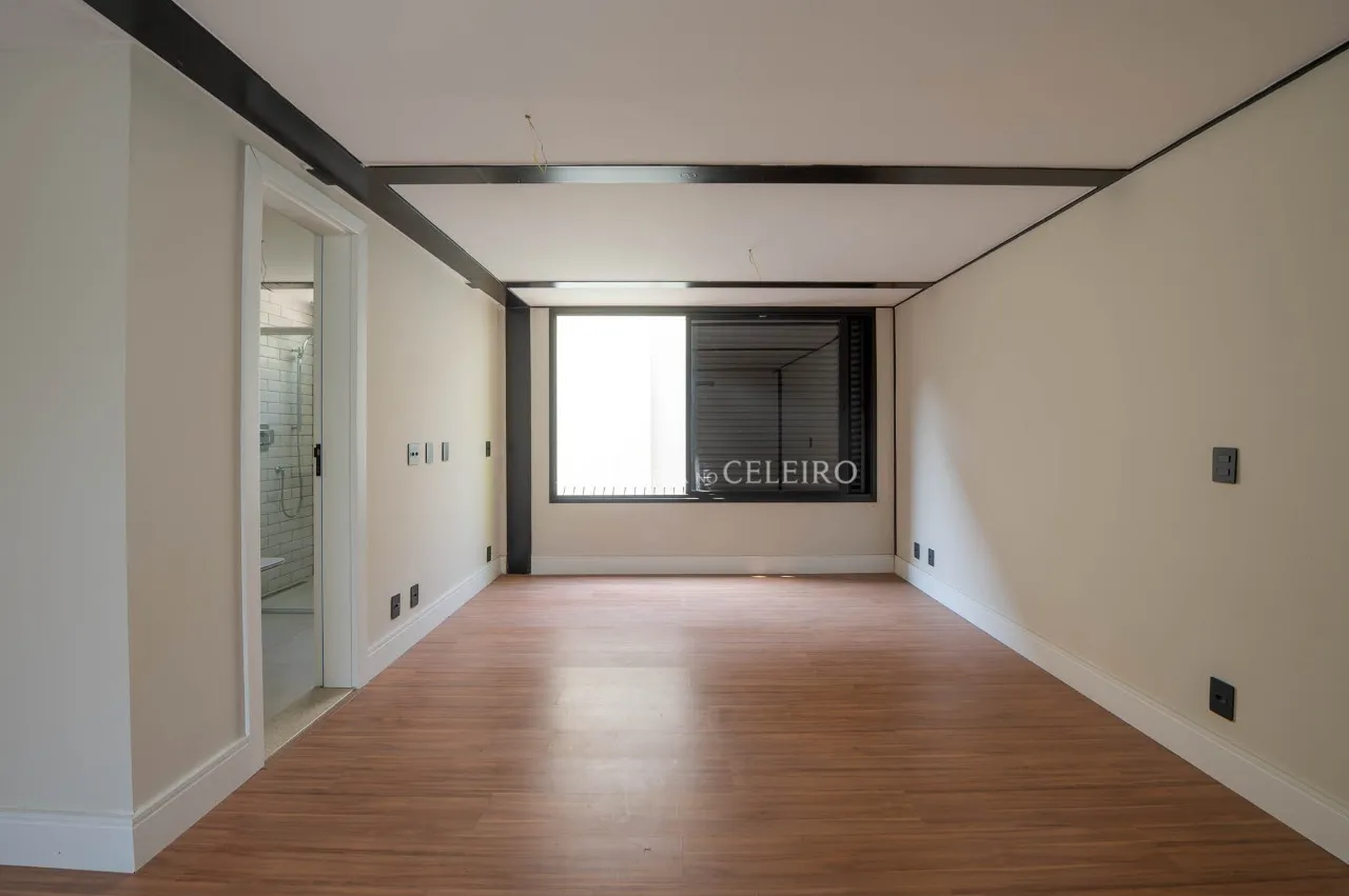 Casa à venda com 4 suítes no Jardim Paulista – 17157