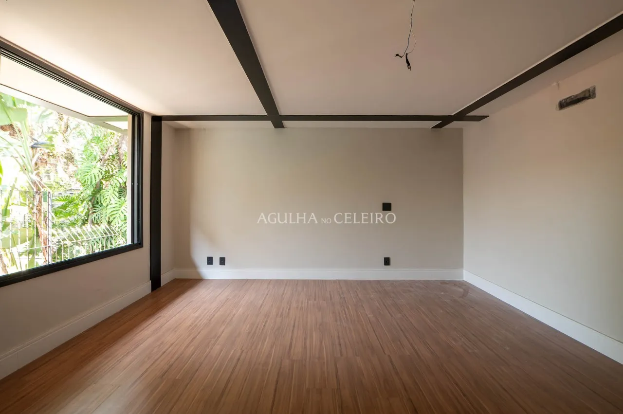 Casa à venda com 4 suítes no Jardim Paulista – 17157