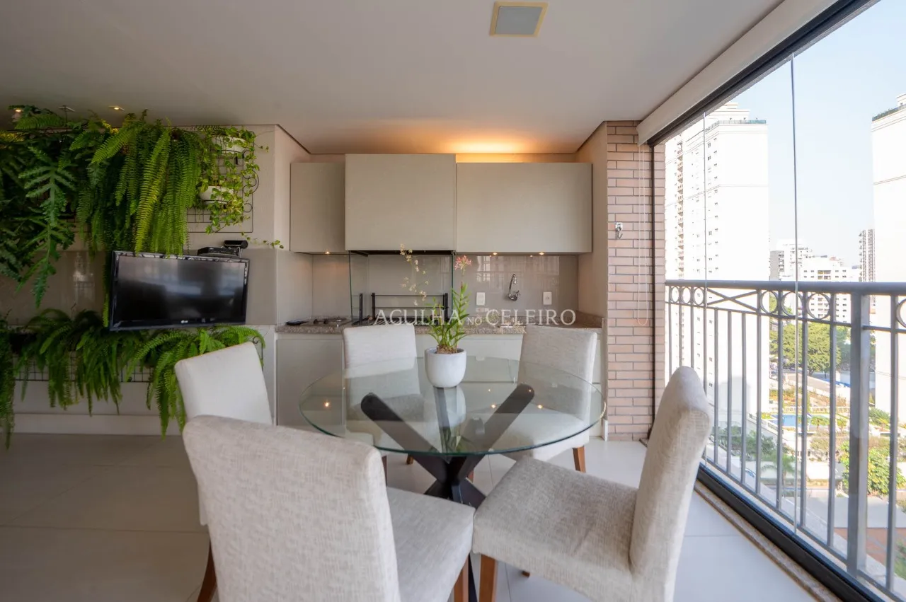 Apartamento com varanda gourmet em edifício elegante e com lazer na Vila Nova Conceição. – 17217
