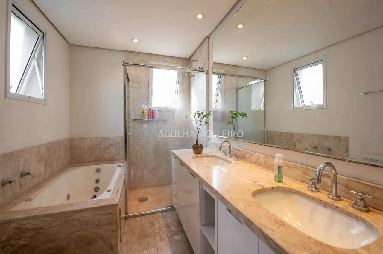 Apartamento com varanda gourmet em edifício elegante e com lazer na Vila Nova Conceição. – 17217