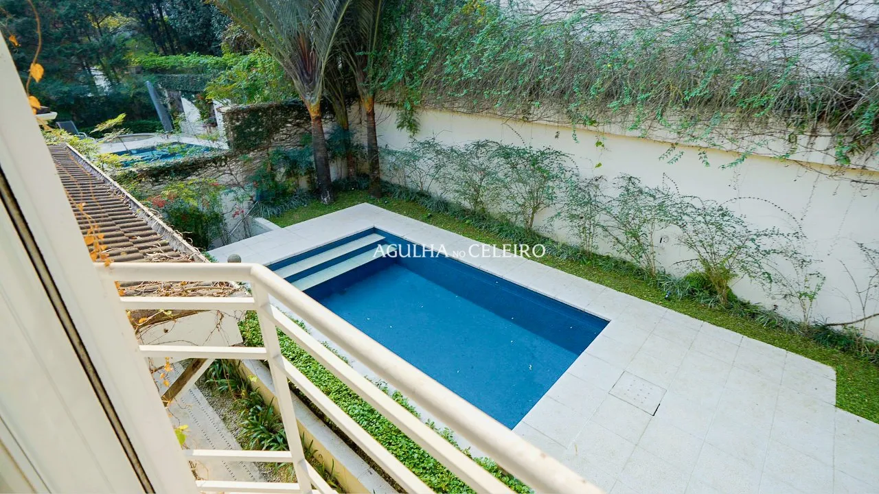 Deliciosa casa de condomínio a venda no Jardim Guedala – 17377